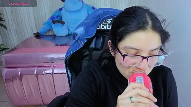 eva smit t online show from 03-17-26, 02:27