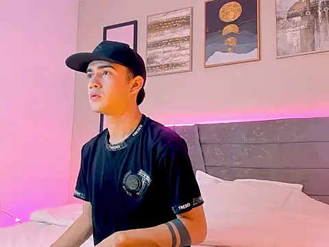 Feiccer Thomson1 online show from 02-10-26, 02:26