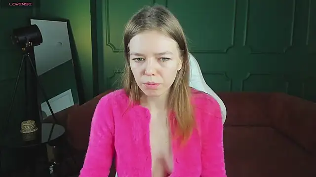 Tina Tayllor  online show from 02-01-26, 06:17