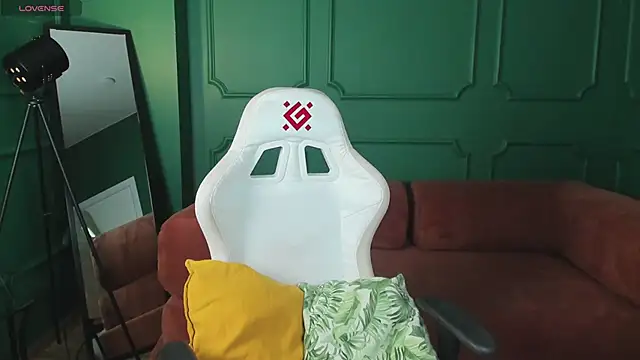 Tina Tayllor  online show from 02-04-26, 12:55