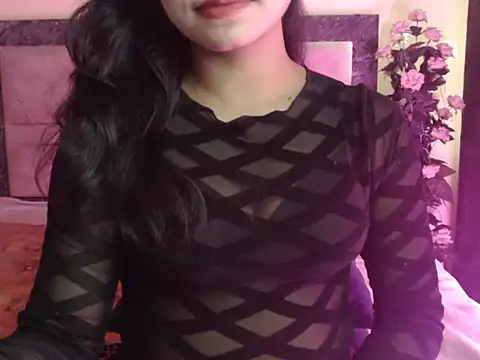 Lola Bebe online show from 04-18-26, 05:00