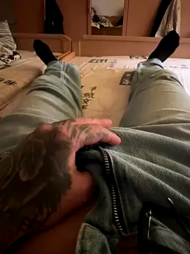 Jason offizell online show from 12-04-25, 01:31