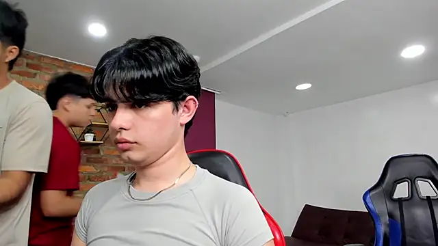 Snapshot of HotThreesoome chatting on 03-05-26, 12:23 HotThreesoome online show from 03-05-26, 12:23