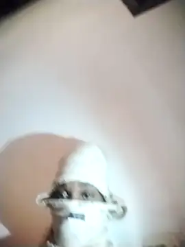 Snapshot of hotdick25002 chatting on 12-23-25, 01:36 hotdick25002 online show from 12-23-25, 01:36