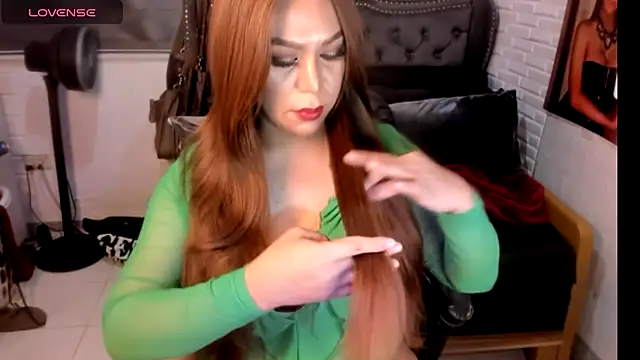 Snapshot of UrVirtualLover chatting on 10-18-25, 10:38 UrVirtualLover online show from 10-18-25, 10:38