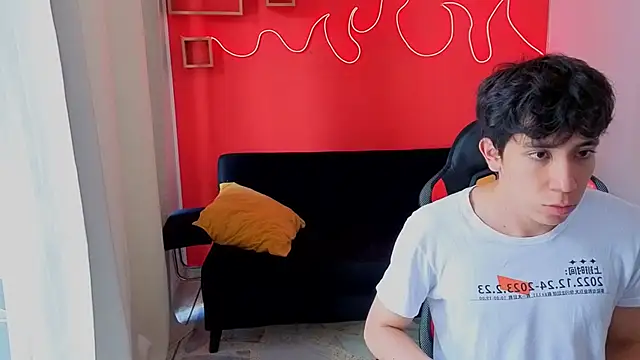 Neo Twink online show from 05-06-26, 07:08