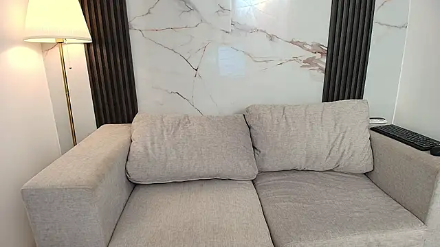 AprillRoss online show from 12-15-25, 12:31