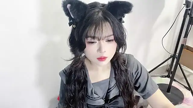 Snapshot of guaiguai-1713 chatting on 02-12-26, 10:54 guaiguai-1713 online show from 02-12-26, 10:54