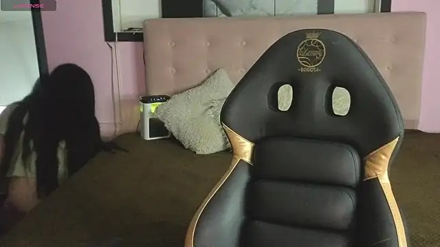 Sara valderrama  online show from 05-15-26, 12:45