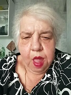 HapinessLovee online show from 06-17-26, 01:34