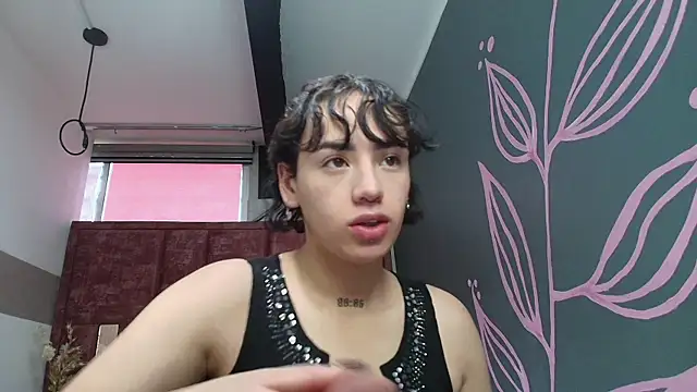 Kiara Fox   online show from 04-30-26, 08:37