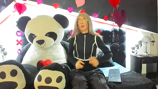 Lis Pearson online show from 02-19-26, 01:34