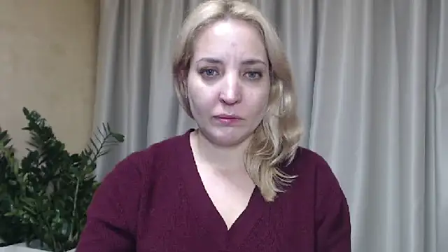 Snapshot of sweetpussy chatting on 10-10-25, 03:00 sweetpussy online show from 10-10-25, 03:00