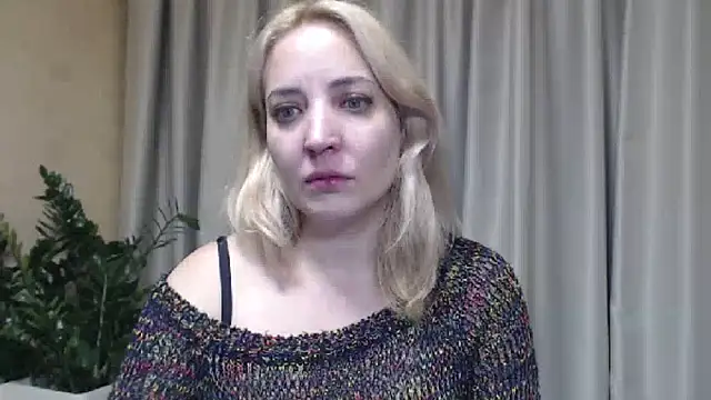 Snapshot of sweetpussy chatting on 10-30-25, 06:30 sweetpussy online show from 10-30-25, 06:30