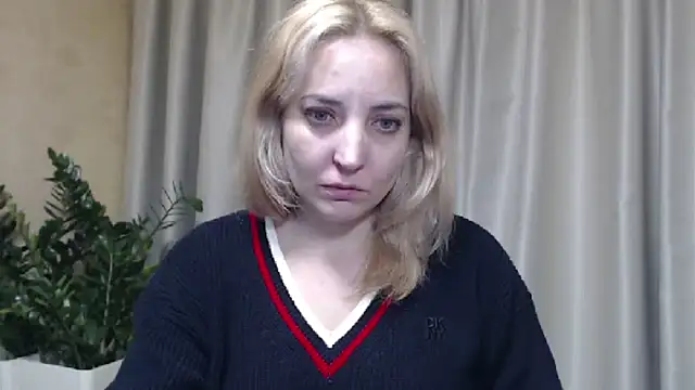 Snapshot of sweetpussy chatting on 11-01-25, 12:40 sweetpussy online show from 11-01-25, 12:40