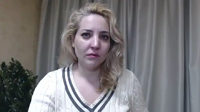 Snapshot of sweetpussy chatting on 02-11-26, 03:00 sweetpussy online show from 02-11-26, 03:00