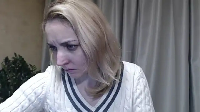 Snapshot of sweetpussy chatting on 02-11-26, 03:06 sweetpussy online show from 02-11-26, 03:06