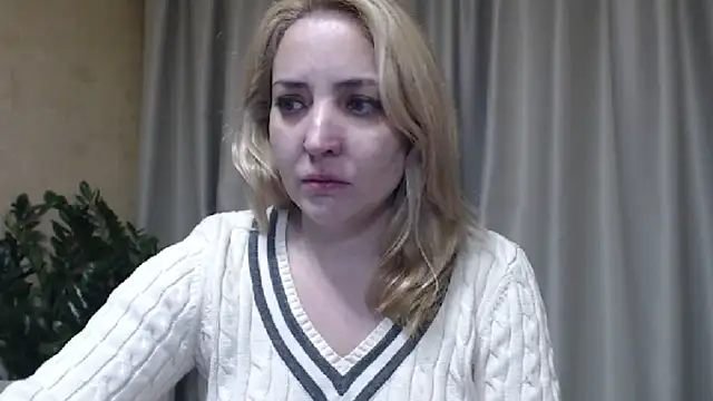 Snapshot of sweetpussy chatting on 03-06-26, 04:47 sweetpussy online show from 03-06-26, 04:47