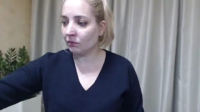 Snapshot of sweetpussy chatting on 04-03-26, 02:48 sweetpussy online show from 04-03-26, 02:48