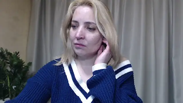 Snapshot of sweetpussy chatting on 04-21-26, 11:05 sweetpussy online show from 04-21-26, 11:05