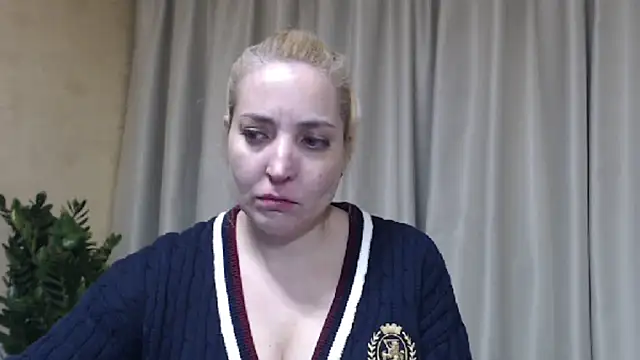 Snapshot of sweetpussy chatting on 04-24-26, 02:30 sweetpussy online show from 04-24-26, 02:30