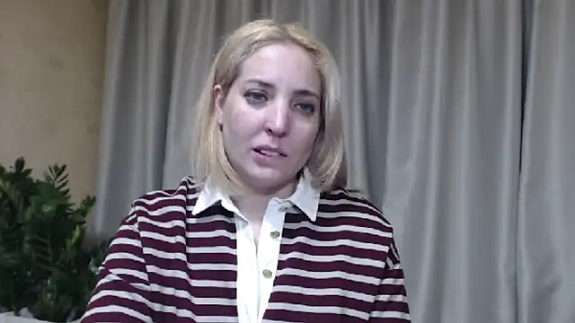Snapshot of sweetpussy chatting on 05-13-26, 04:37 sweetpussy online show from 05-13-26, 04:37
