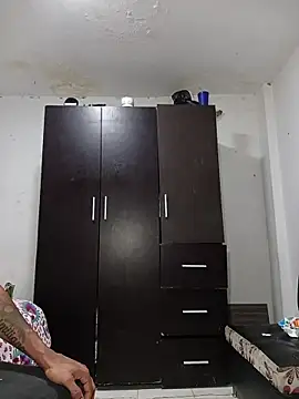 valenpaisita2123 online show from 03-08-26, 11:41