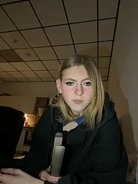 Milly-Kiss online show from 01-07-26, 07:38