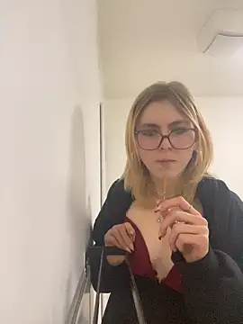 Milly-Kiss online show from 01-08-26, 08:11