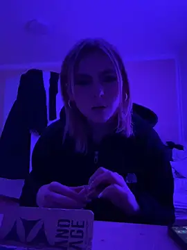 Milly-Kiss online show from 02-04-26, 09:09