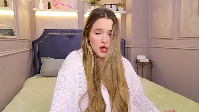 Lina Sinerz online show from 02-13-26, 08:27