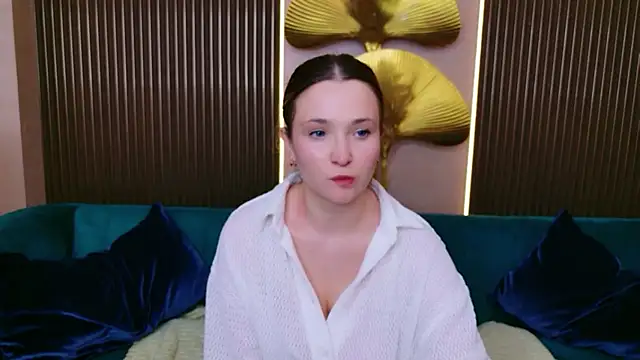 Lina Sinerz online show from 02-18-26, 03:41