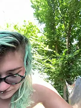 Snapshot of rosiebuddy chatting on 06-20-26, 03:15 rosiebuddy online show from 06-20-26, 03:15