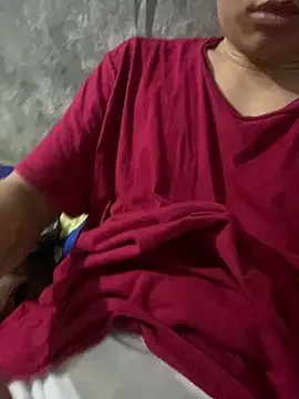 Snapshot of Sky1234- chatting on 12-20-25, 03:41 Sky1234- online show from 12-20-25, 03:41