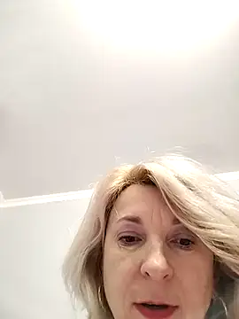 AhlyssaLove1155 online show from 01-31-26, 07:11