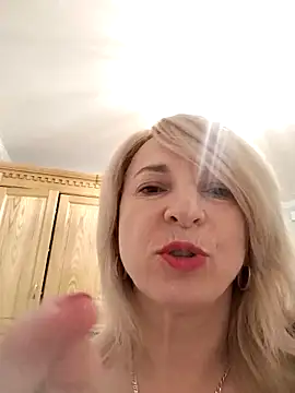AhlyssaLove1155 online show from 05-04-26, 08:05