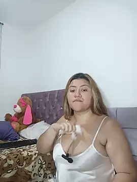 Snapshot of Sofia__Saenz chatting on 04-01-26, 04:46 Sofia Saenz online show from 04-01-26, 04:46