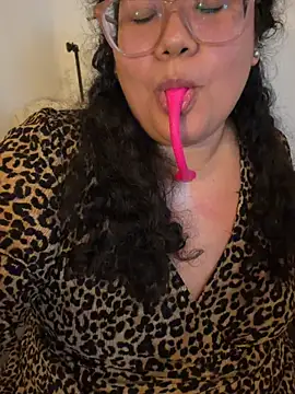 VanesssaMilf  online show from 05-06-26, 11:32
