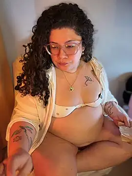 VanesssaMilf  online show from 06-16-26, 02:03