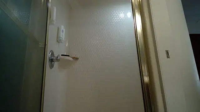 cosmiccloudpig online show from 03-05-26, 06:42