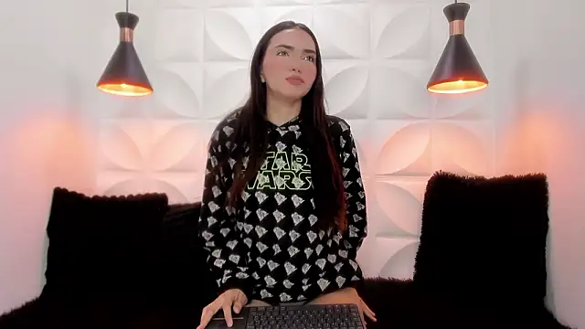 Snapshot of valeriecute18 chatting on 03-29-26, 11:54 valeriecute18 online show from 03-29-26, 11:54