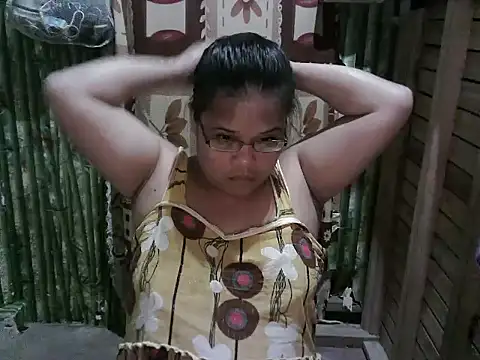 Snapshot of Hotty_babe23 chatting on 02-17-26, 01:18 Hotty babe23 online show from 02-17-26, 01:18