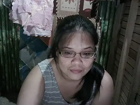 Snapshot of Hotty_babe23 chatting on 03-04-26, 10:32 Hotty babe23 online show from 03-04-26, 10:32