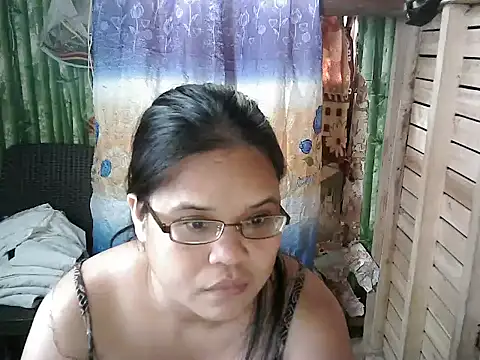 Snapshot of Hotty_babe23 chatting on 04-21-26, 02:37 Hotty babe23 online show from 04-21-26, 02:37