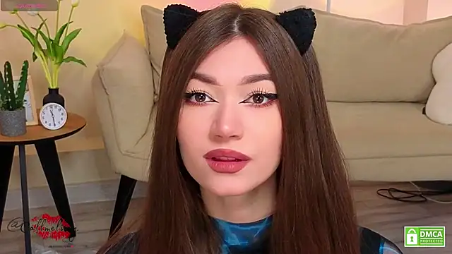oliviaah  online show from 05-01-26, 02:21