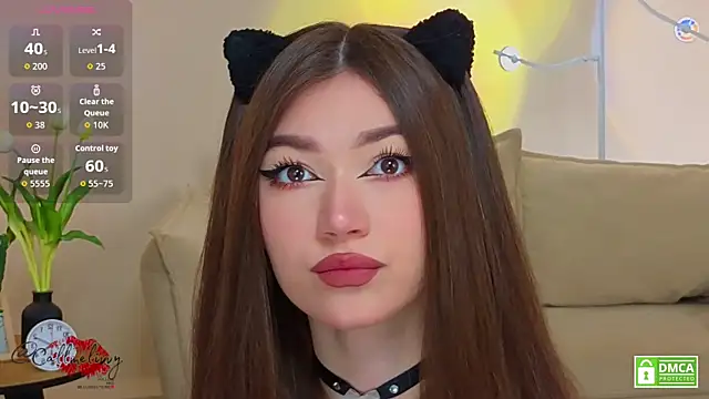 oliviaah  online show from 05-05-26, 02:47