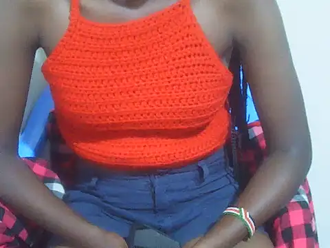 Snapshot of QueenMerri5 chatting on 12-14-25, 01:11 QueenMerri5 online show from 12-14-25, 01:11
