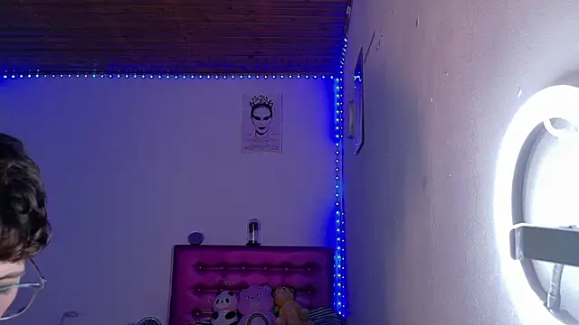 Snapshot of Dani_Dancer chatting on 02-11-26, 01:10 Dani Dancer online show from 02-11-26, 01:10