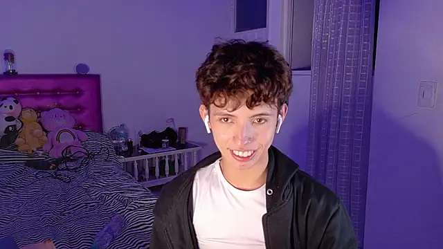 Snapshot of Dani_Dancer chatting on 02-20-26, 12:29 Dani Dancer online show from 02-20-26, 12:29