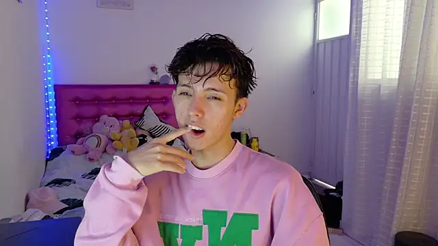 Snapshot of Dani_Dancer chatting on 03-20-26, 09:08 Dani Dancer online show from 03-20-26, 09:08